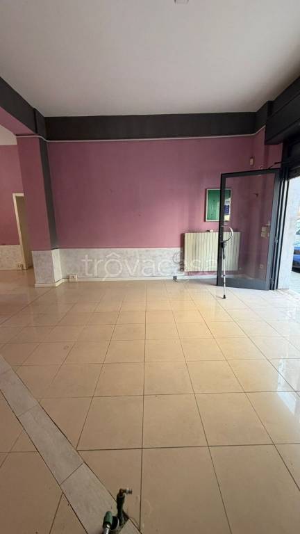 negozio in vendita a Modena