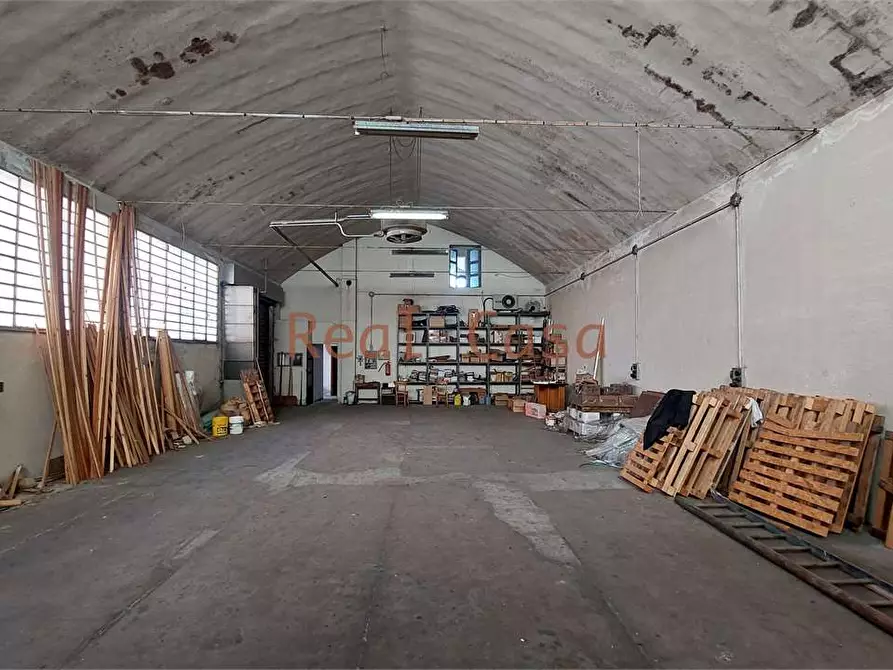 capannone in vendita a Modena in zona Crocetta