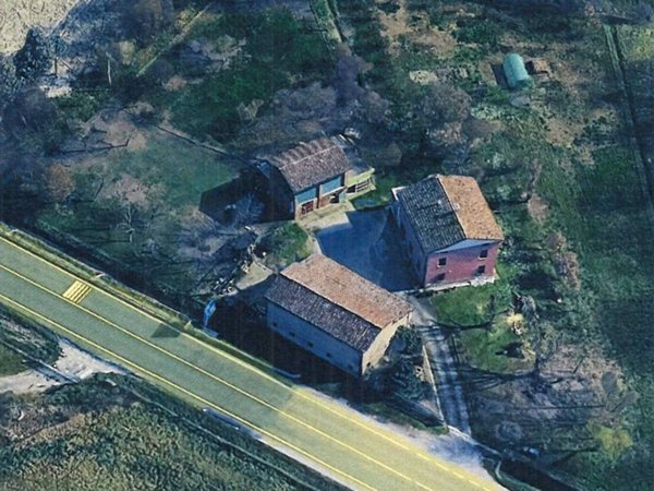 casale in vendita a Modena in zona Crocetta