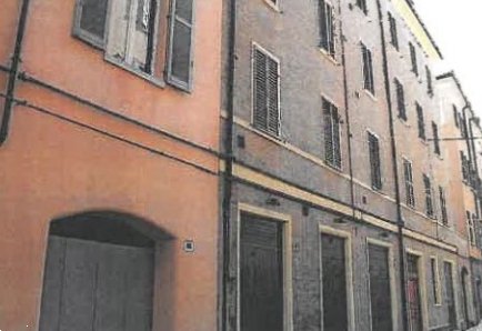 negozio in vendita a Modena in zona Centro Storico