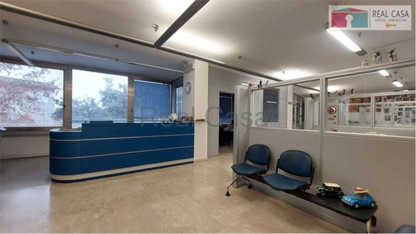 ufficio in vendita a Modena in zona San Faustino