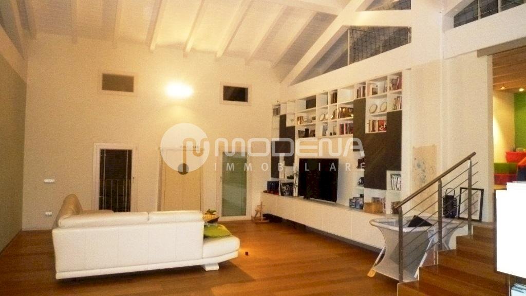 appartamento in vendita a Modena in zona Vaciglio