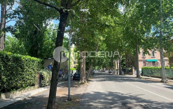 ufficio in vendita a Modena in zona Sant'Agnese
