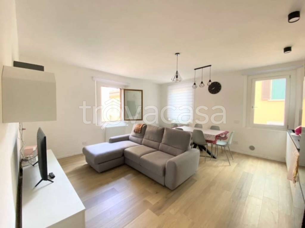 appartamento in vendita a Modena in zona Centro Storico