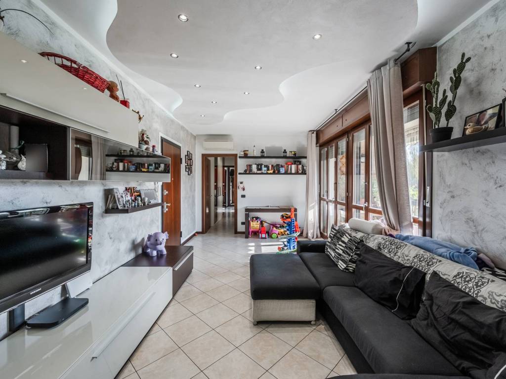 appartamento in vendita a Modena in zona San Lazzaro / Modena Est