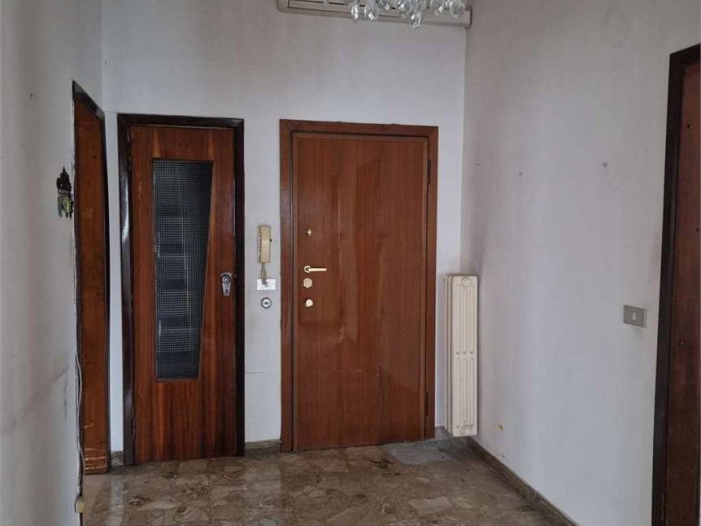 appartamento in vendita a Modena in zona Madonnina / Quattro Ville