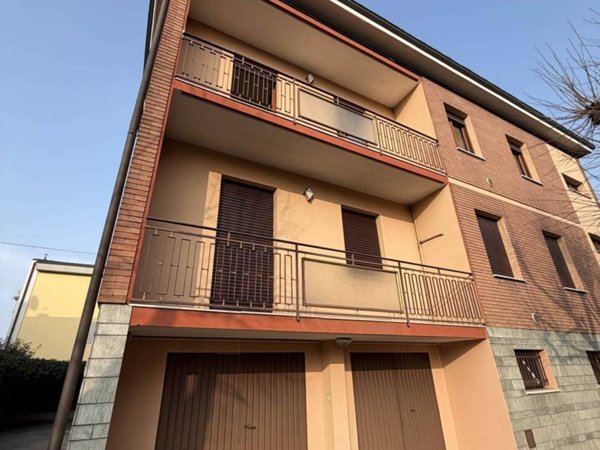 appartamento in vendita a Modena in zona Madonnina / Quattro Ville