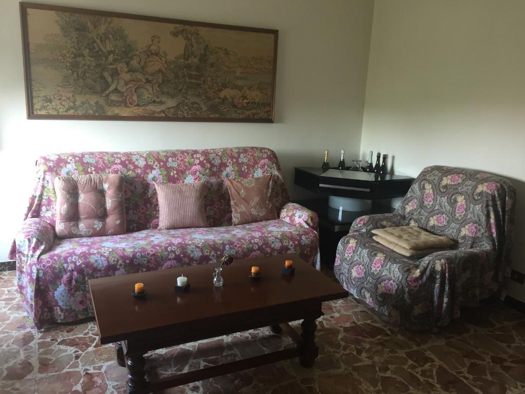 appartamento in vendita a Modena in zona Centro Storico