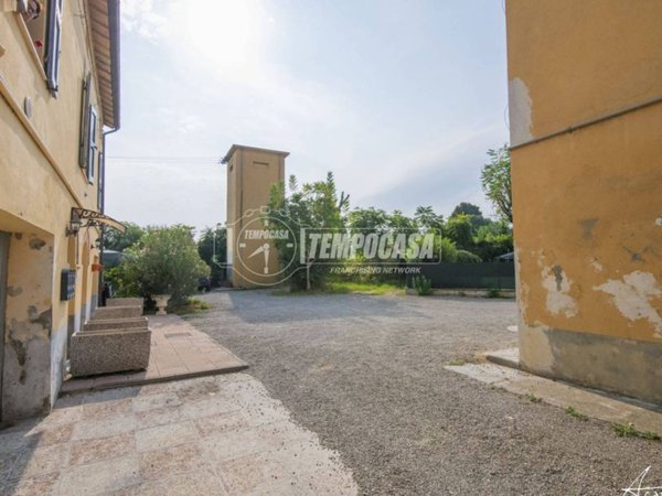 appartamento in vendita a Modena in zona Madonnina / Quattro Ville