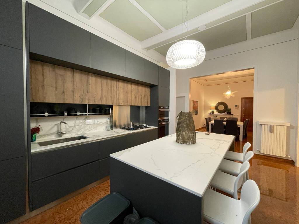 appartamento in vendita a Modena in zona Centro Storico