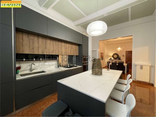 appartamento in vendita a Modena in zona Centro Storico