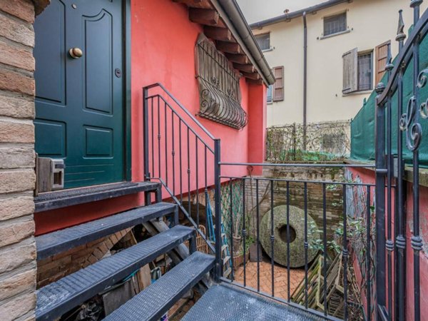 casa indipendente in vendita a Modena in zona San Faustino