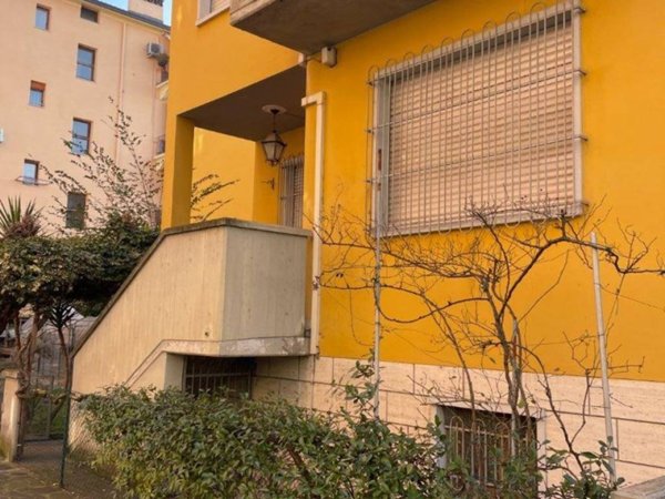 casa indipendente in vendita a Modena in zona San Cataldo