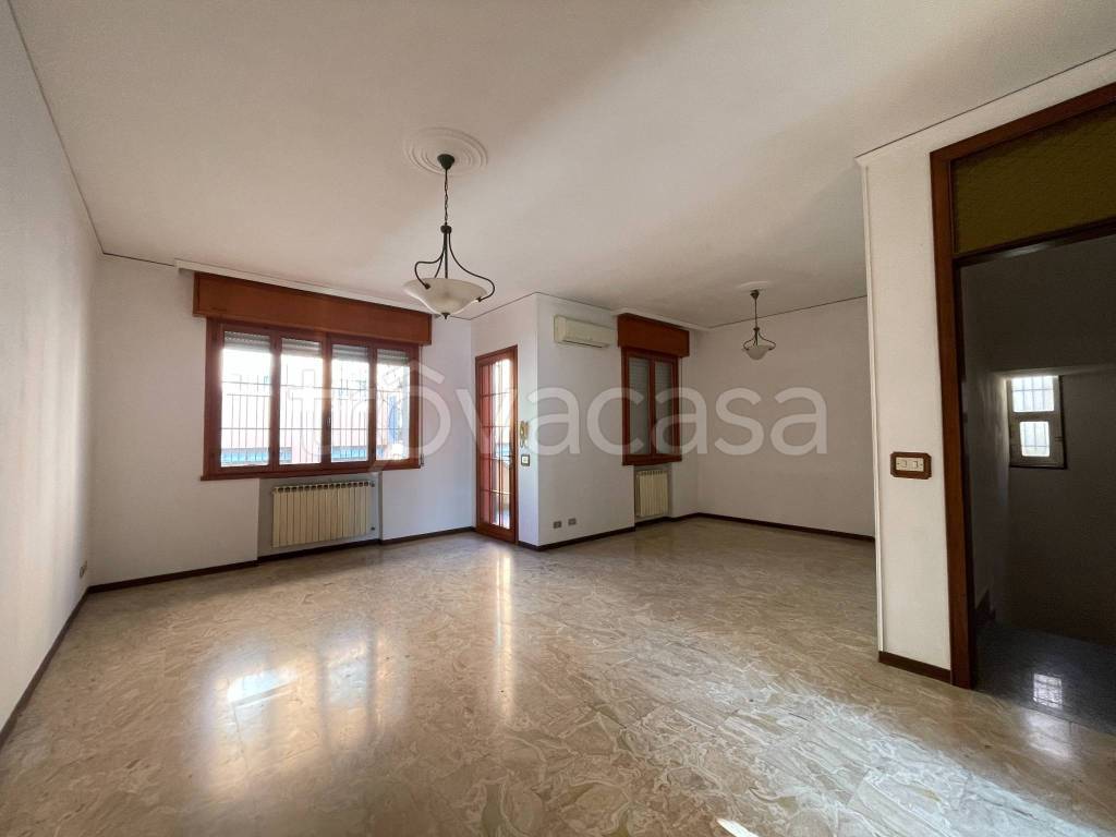 casa indipendente in vendita a Modena in zona San Cataldo