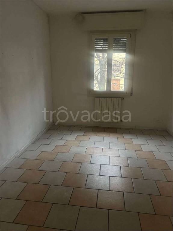 appartamento in vendita a Modena in zona Amendola