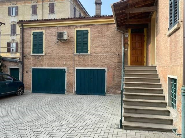 appartamento in vendita a Modena in zona Crocetta