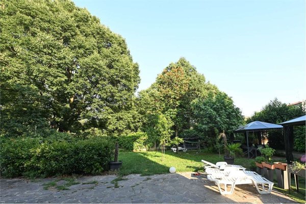 casa semindipendente in vendita a Modena in zona Baggiovara