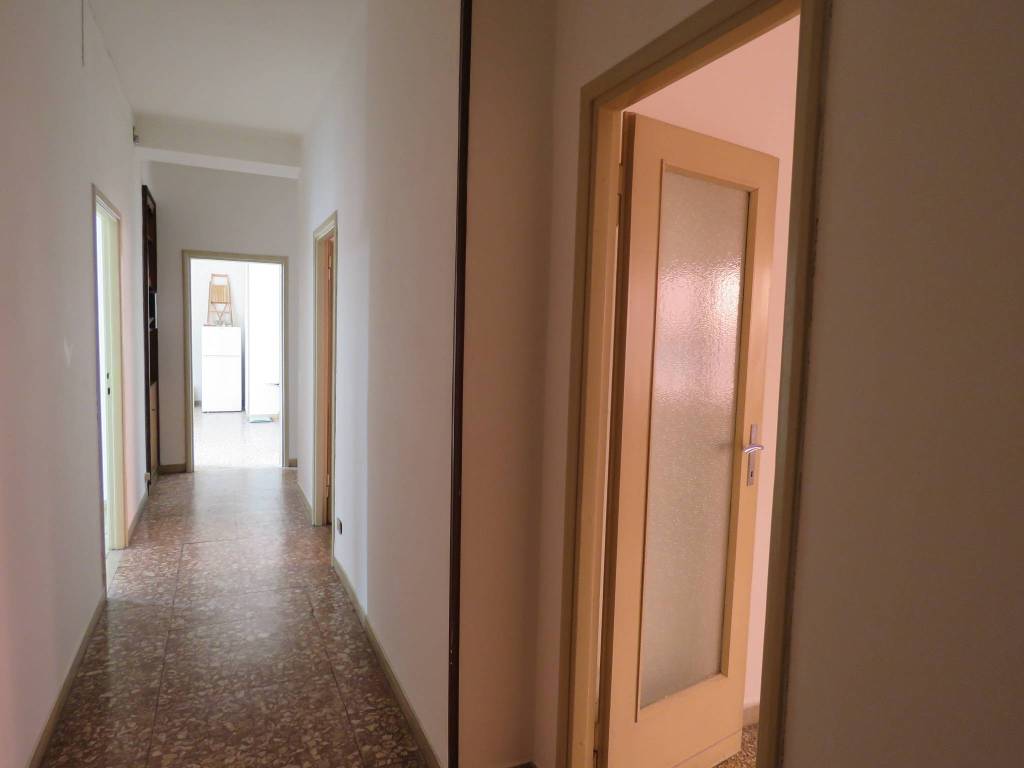 appartamento in vendita a Modena in zona Centro Storico