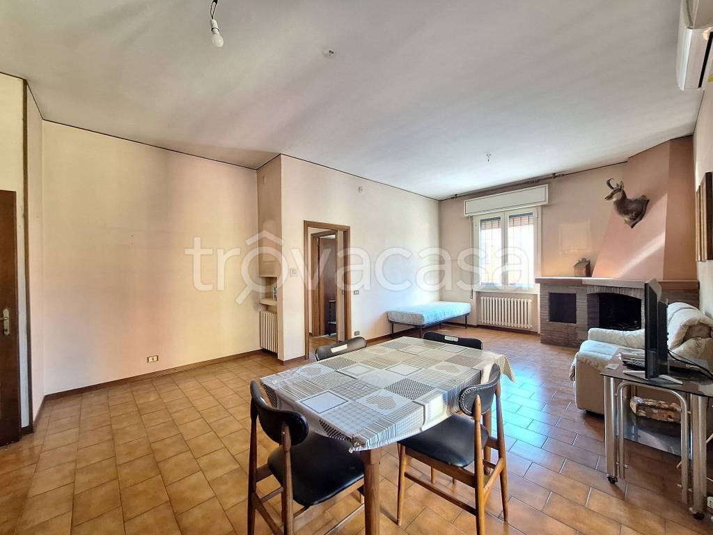 appartamento in vendita a Modena in zona Crocetta