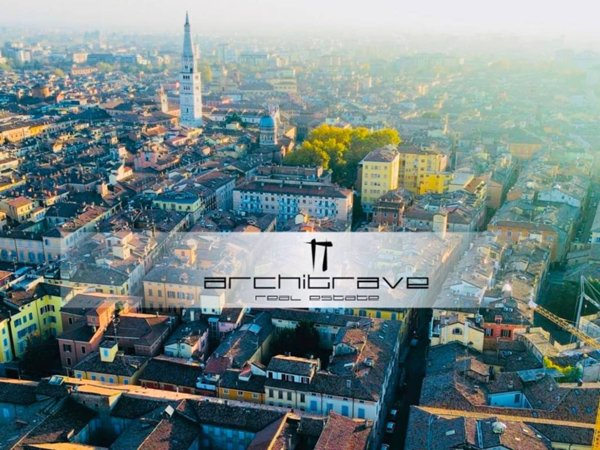 appartamento in vendita a Modena in zona Centro Storico