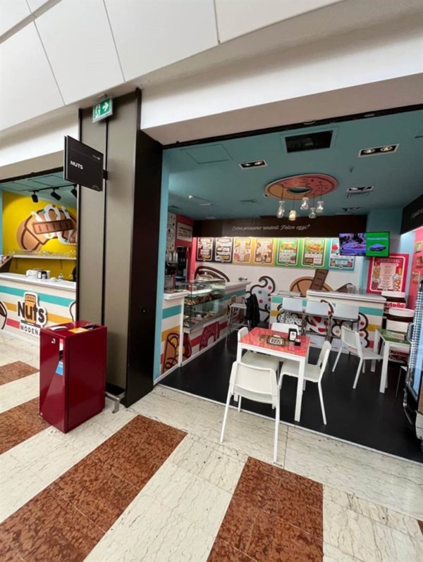 negozio in vendita a Modena in zona Buon Pastore