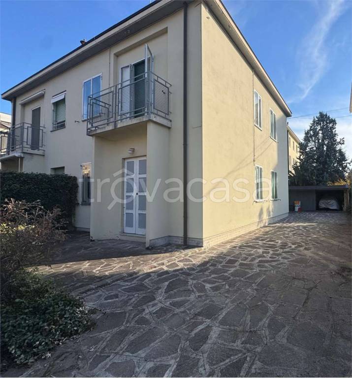 casa indipendente in vendita a Modena in zona Buon Pastore