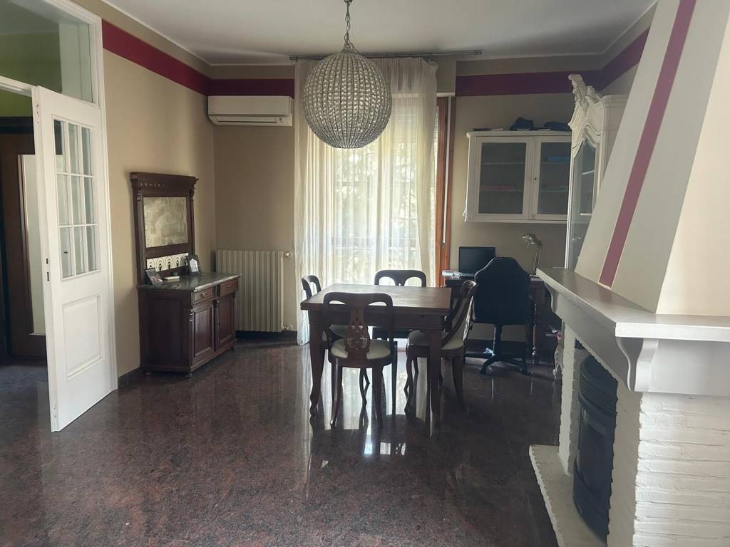 casa indipendente in vendita a Modena in zona Crocetta