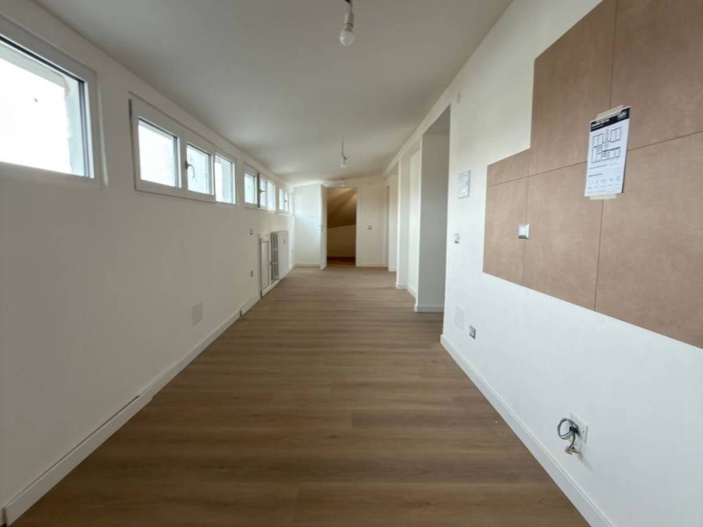 appartamento in vendita a Modena in zona Madonnina / Quattro Ville