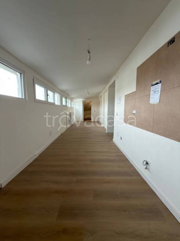 appartamento in vendita a Modena in zona Madonnina / Quattro Ville