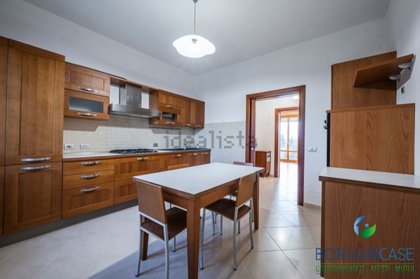 appartamento in vendita a Modena in zona Vaciglio