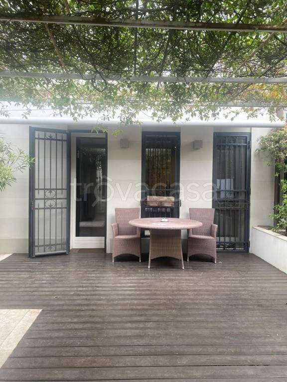 casa indipendente in vendita a Modena in zona San Damaso