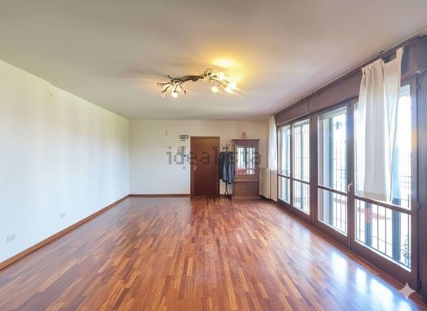 appartamento in vendita a Modena in zona San Faustino