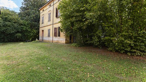 villa in vendita a Modena in zona Villanova