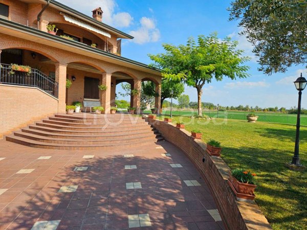 casa indipendente in vendita a Modena in zona Ganaceto