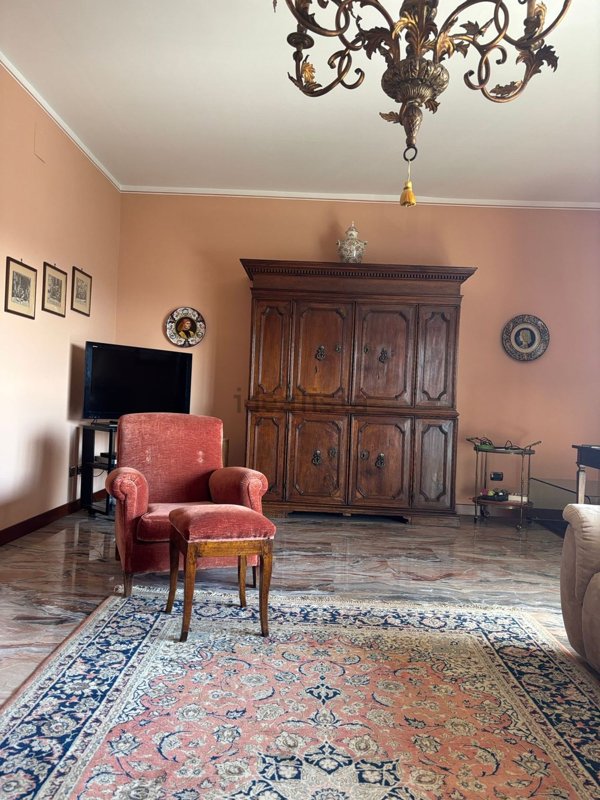 appartamento in vendita a Modena in zona Centro Storico