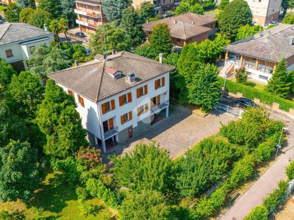 casa indipendente in vendita a Modena in zona Marzaglia