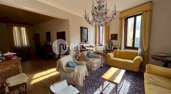 appartamento in vendita a Modena in zona Centro Storico