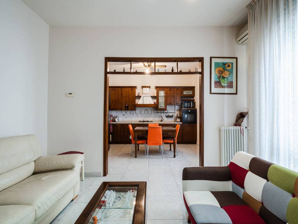 appartamento in vendita a Modena in zona Madonnina / Quattro Ville