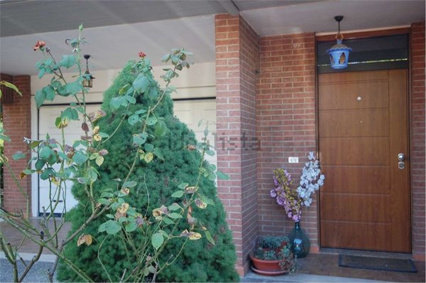 casa indipendente in vendita a Modena in zona San Lazzaro / Modena Est