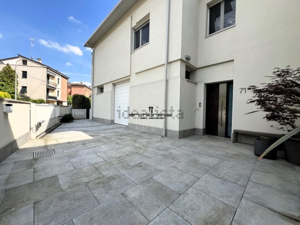 appartamento in vendita a Modena in zona Sant'Agnese