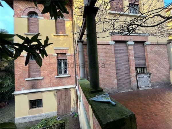 casa indipendente in vendita a Modena in zona Sant'Agnese