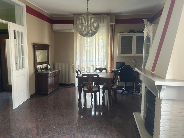 casa indipendente in vendita a Modena in zona Crocetta