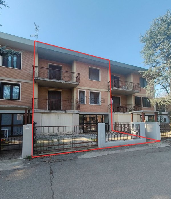 casa indipendente in vendita a Modena in zona San Damaso