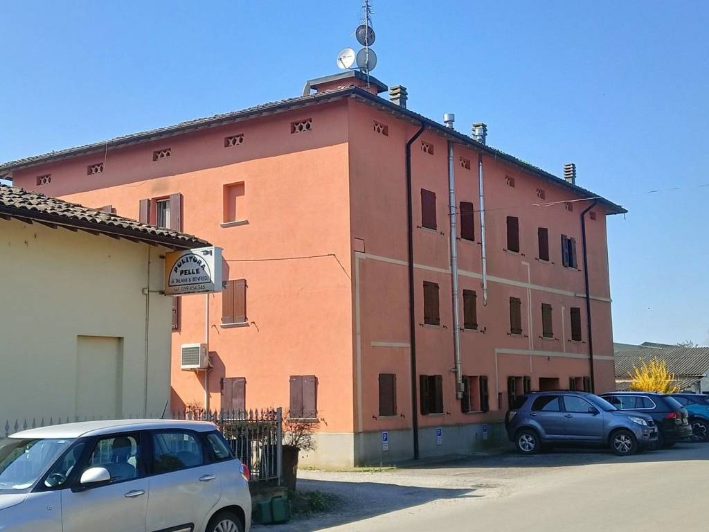 appartamento in vendita a Modena in zona San Lazzaro / Modena Est