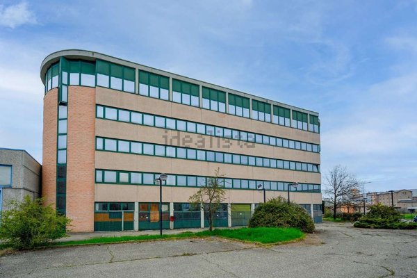 ufficio in vendita a Modena