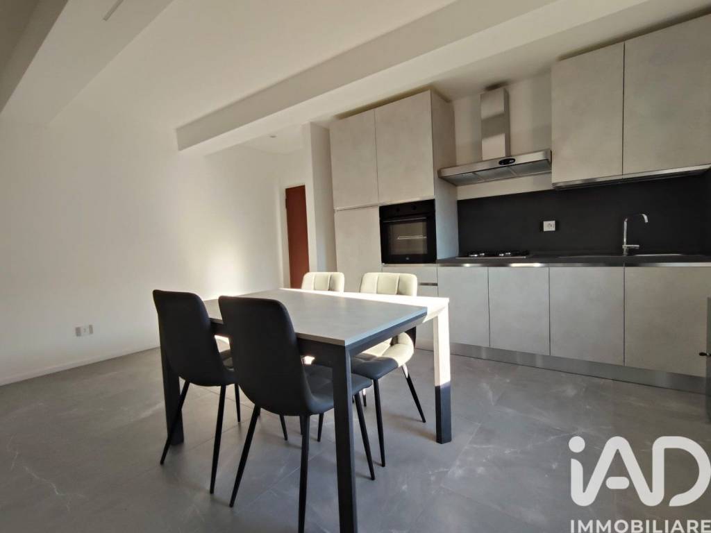 appartamento in vendita a Modena in zona San Lazzaro / Modena Est