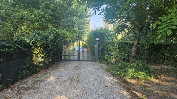 casa indipendente in vendita a Modena