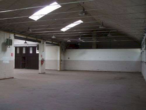 capannone in vendita a Modena