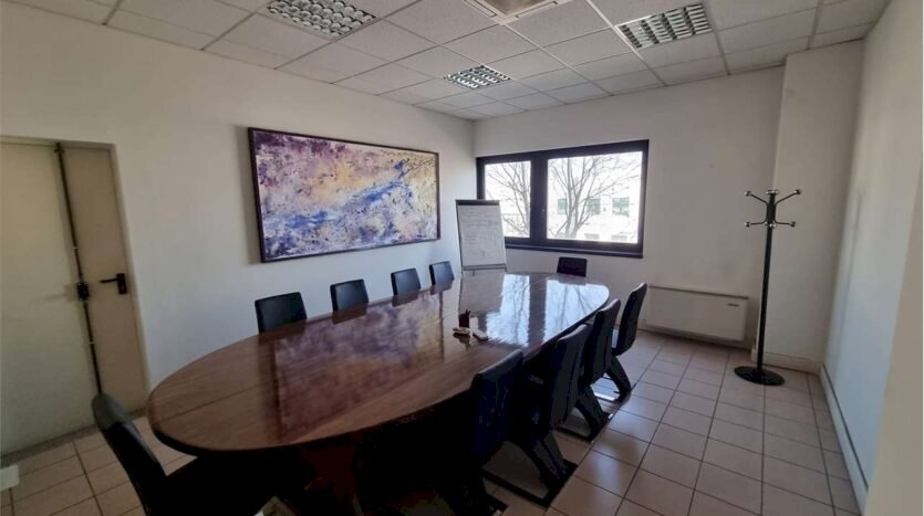 capannone in vendita a Modena