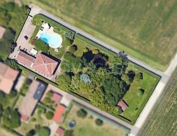 casa indipendente in vendita a Modena in zona Madonnina / Quattro Ville